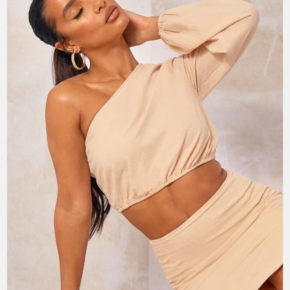 Pretty Little Thing Stone Textured Woven One Shoulder Crop Top - Picture 4 of 6